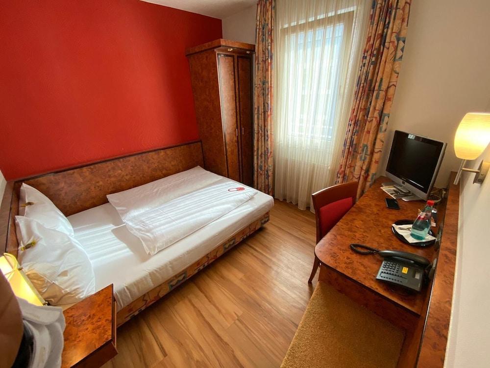 Hotel Miramar Am Roemer 3*