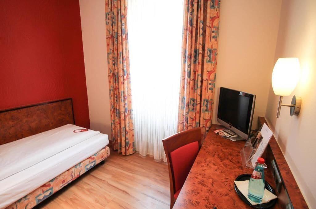 Hotel Miramar Am Roemer