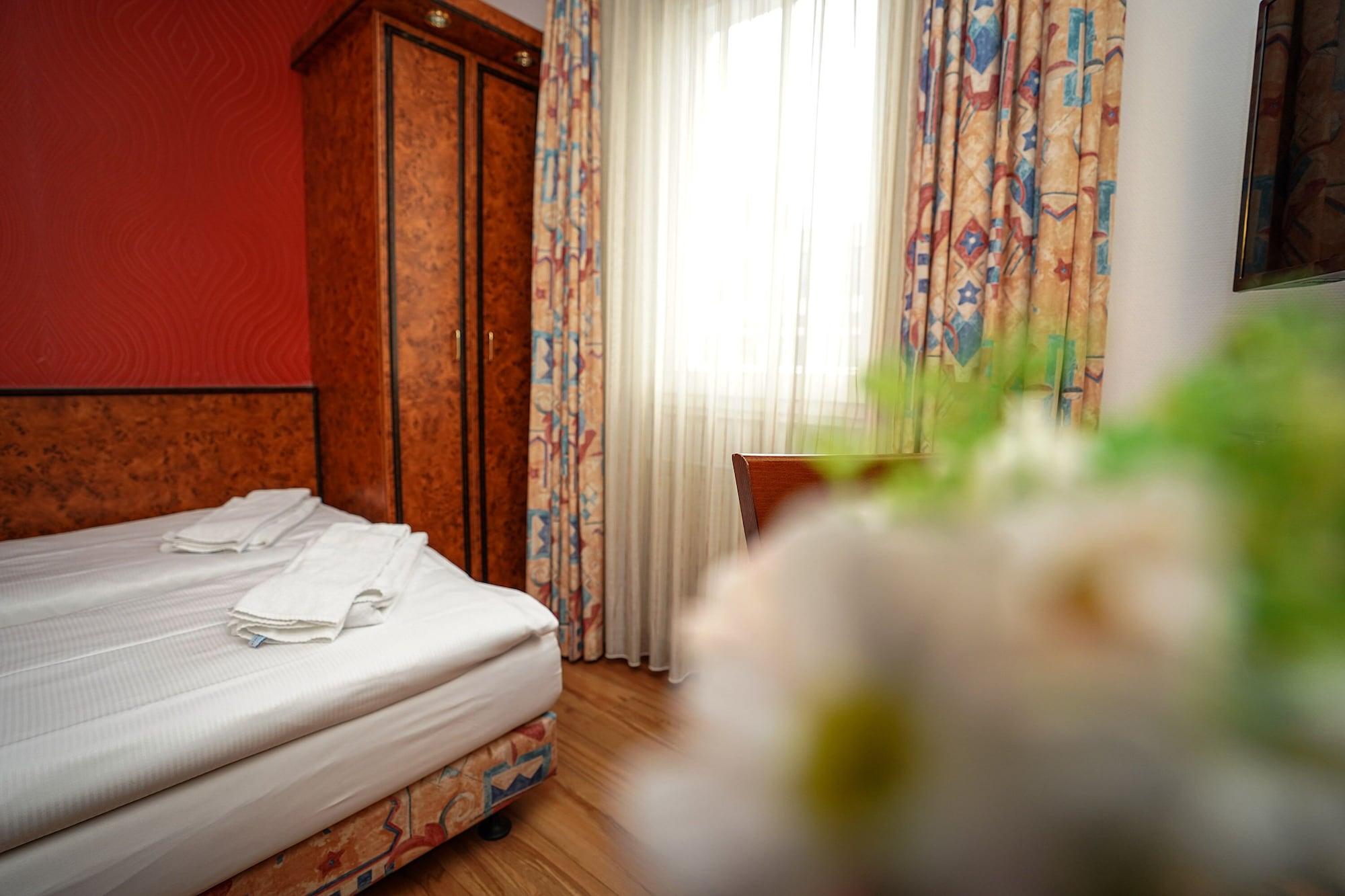 Miramar Am Roemer Hotel 3*